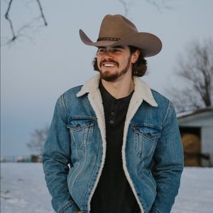 Meet your Posher, Blake